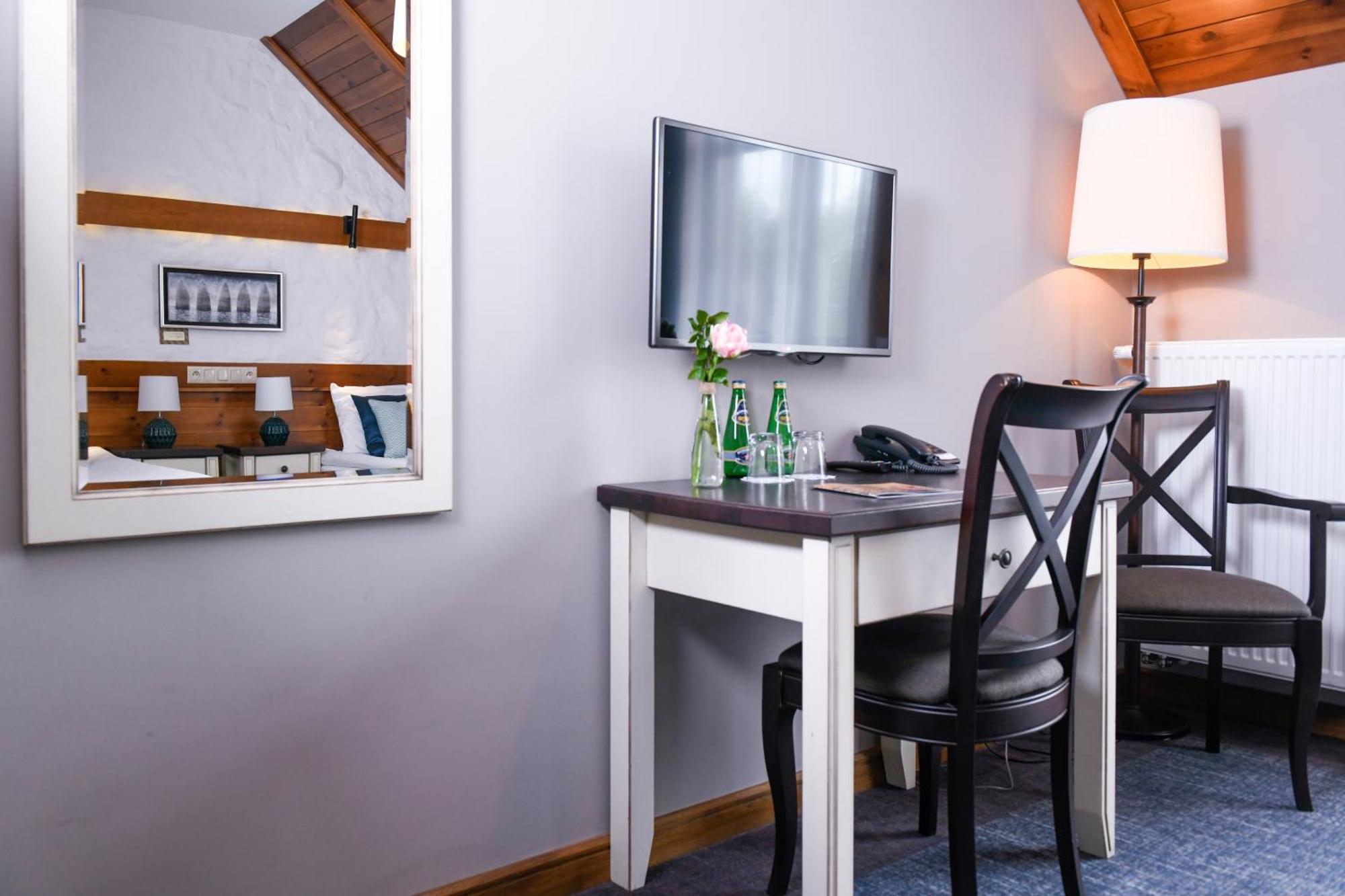 Hotel Folwark Lekuk à Łękuk Mały Extérieur photo